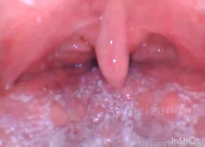 do you like feet and endoscope content?! 😋💗 then you will enjoy this… full feet and body views from all sides and then playing with my uvula with the endoscope 🌹💗

$5 or free on giantess tier 🫶 enjoy ✨

#fyp #vore #endoscope #giantess #goddess #mouthfetish #uvula #mouth #tonsils #tongue #epiglottis  