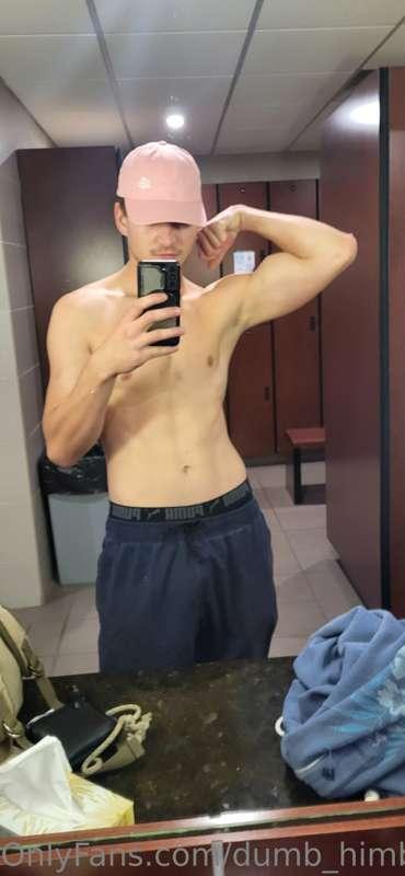 dumb_himbo_bro image #3