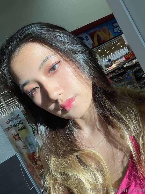am i prettier before or after you shoot your load on my face..