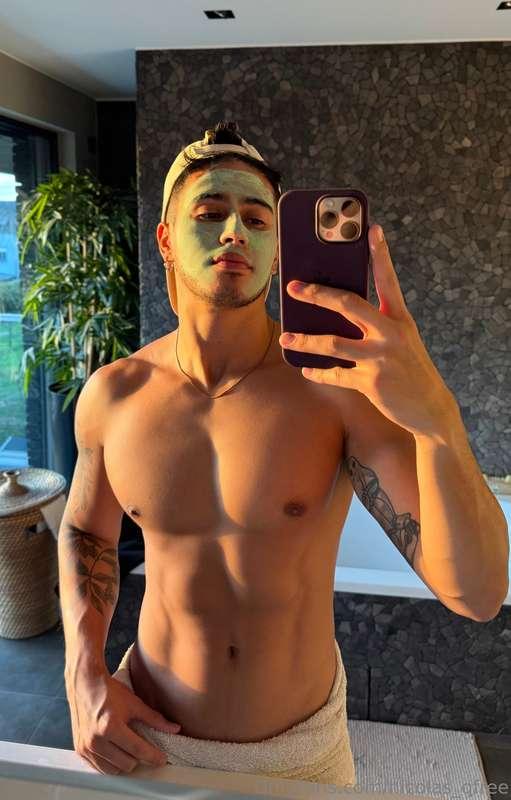 💆🏽‍♂️