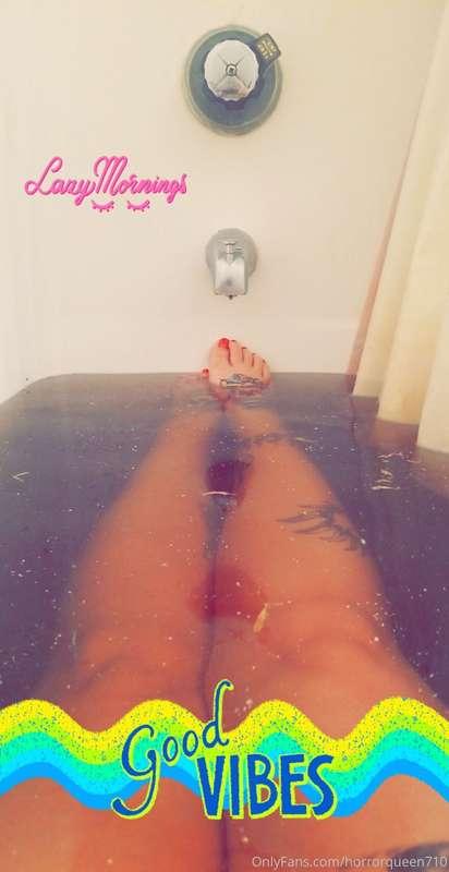 Mmm toes