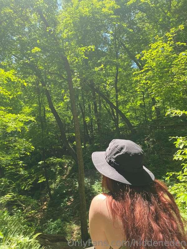 Just got a little tiny bit naughty on the trail today 😇