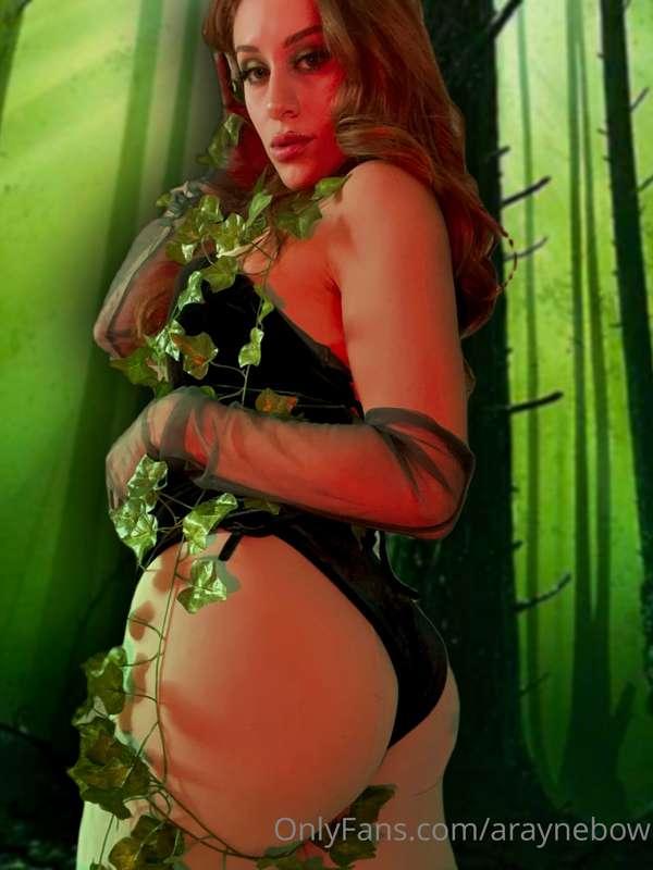 Happy Friday, 🍑 or 🍒??