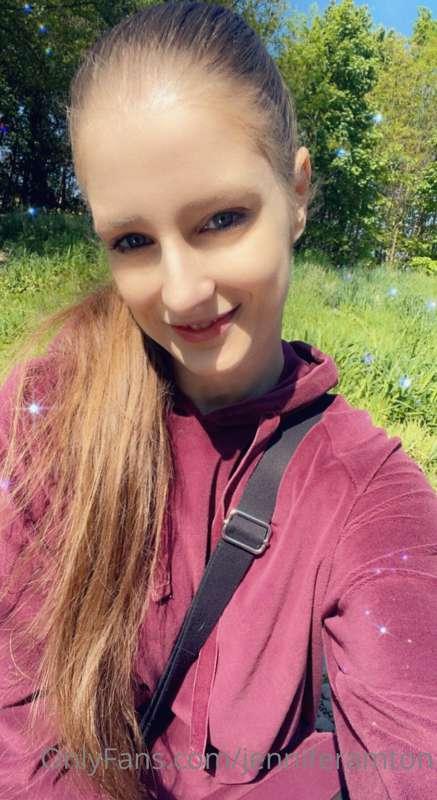 I love sunny days 🥰 hope you have beautiful day too 💕