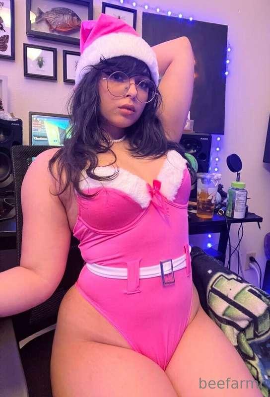 Pink Xmas outfit 😇