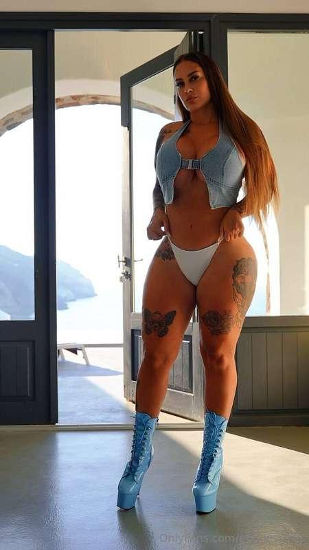 My curves trap you. Give in. Female Supremacy is calling you..