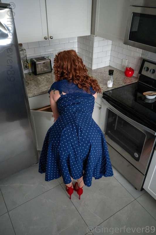 I have been wanting to shoot this dress since I received it ..