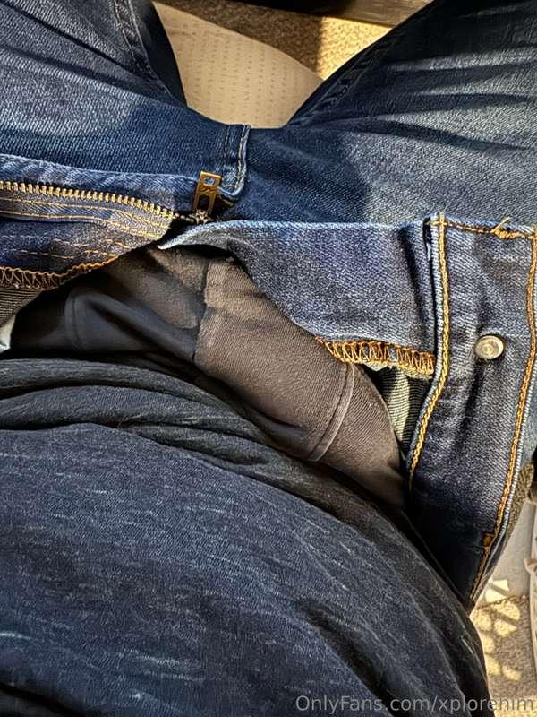 Do you ever get sent those pics that instantly make you hard..