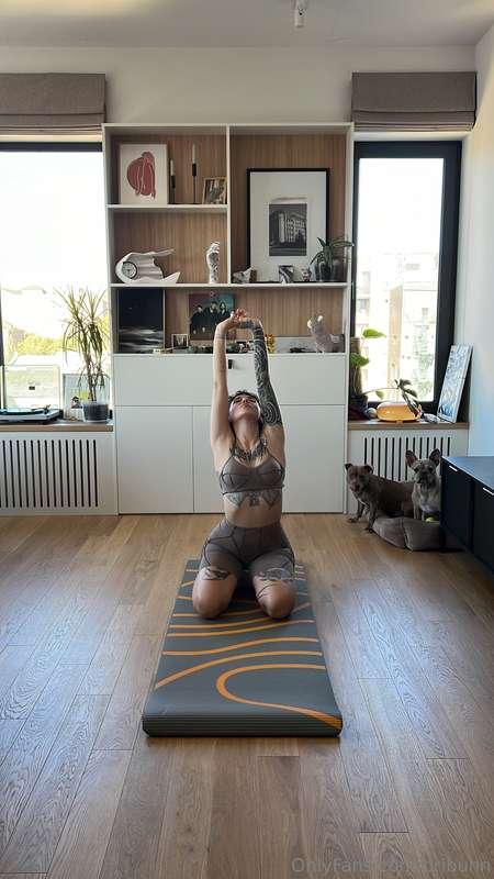 Yoga break 🧘‍♀️ Stretched, breathed, imagined you joining me..