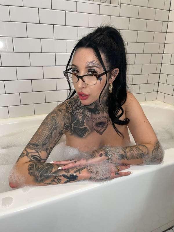 Should I do an explicit bath video? 😏💦💦