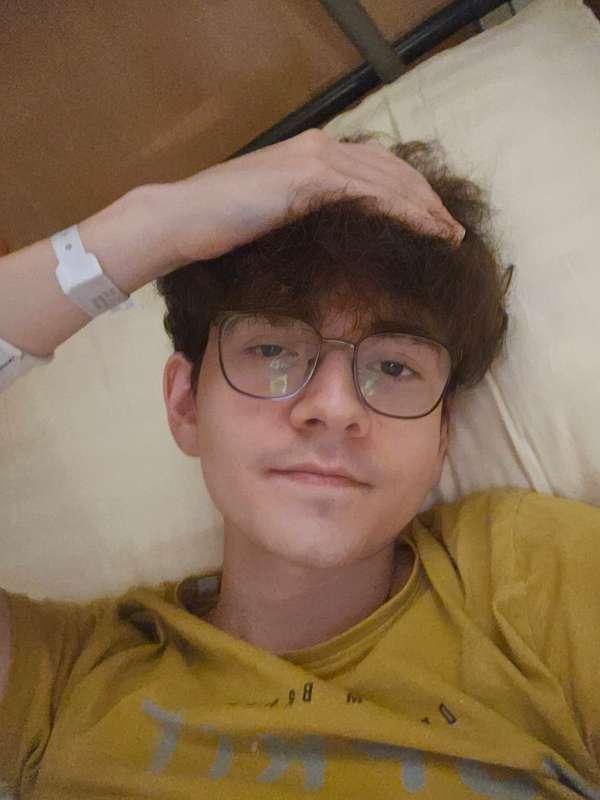 😵‍💫 LIFE UPDATE 😵‍💫Heya guys! 🥺 Currently in the hospital fo..
