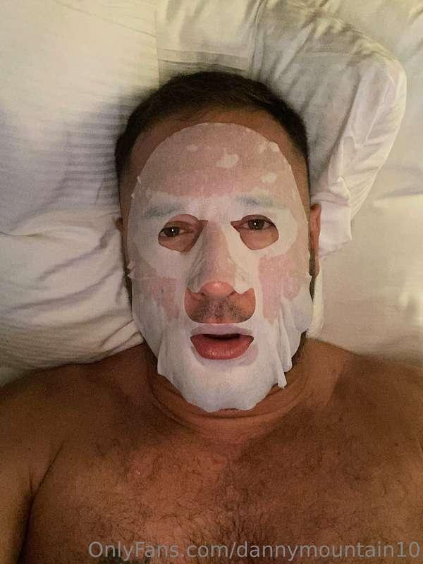 Who cum all over my face like that??? 💦💦💦