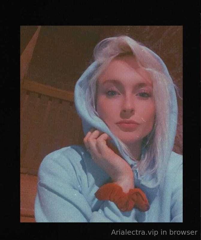 Follow my sexy hot friend @ittybritty08 ❤️