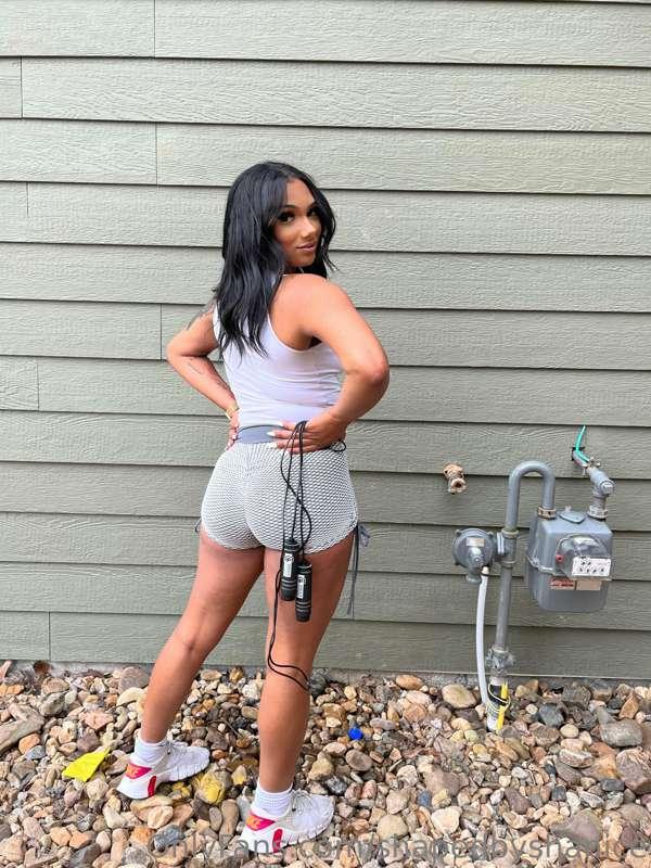 Nothing but(t) gains here 😉🍑