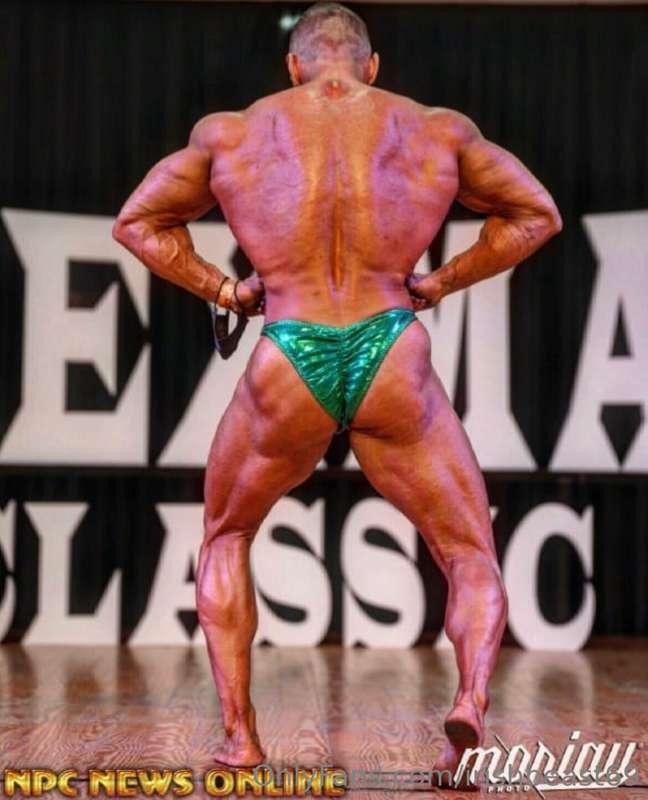 No glutes no glory 😈😏