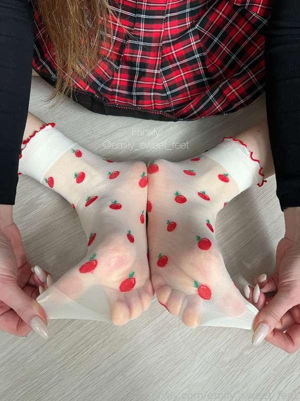 emily_sweet_feet image #6