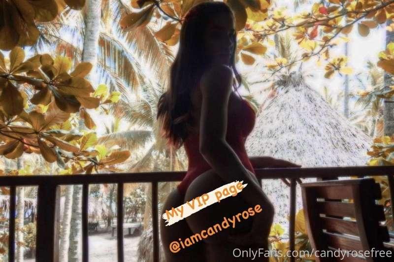 More sexy photos for free daily on my VIP page: @iamcandyros..