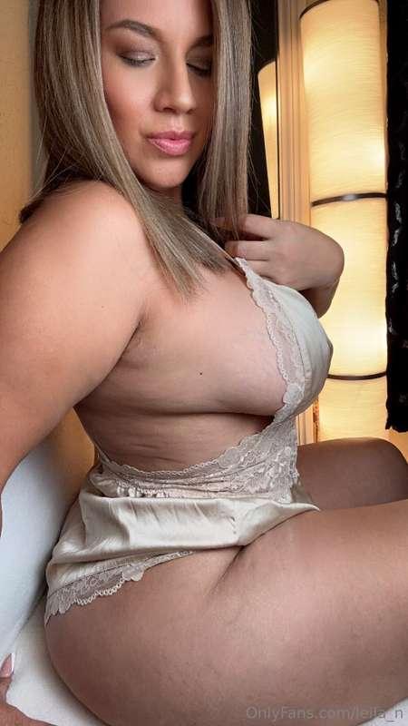 want to see something so good it’ll make you throb? 😏