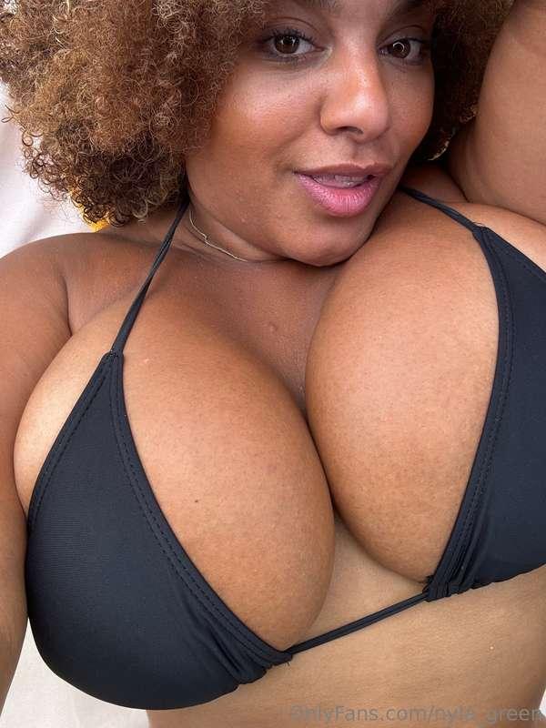 nyla_green main image