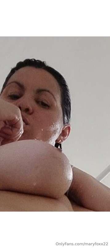 Really daddy!!🙏I need your tongue in my tits hornys!! 🥵🥵💦💦🍈🍈