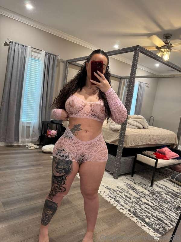 Like♥️ if you think im cute in pink, DM if you want to see m..
