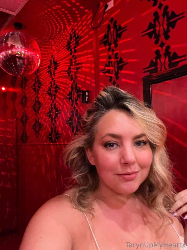 I had so much fun with my friends last night ❤️  I’m going t..