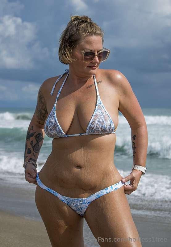holliess1free image #9