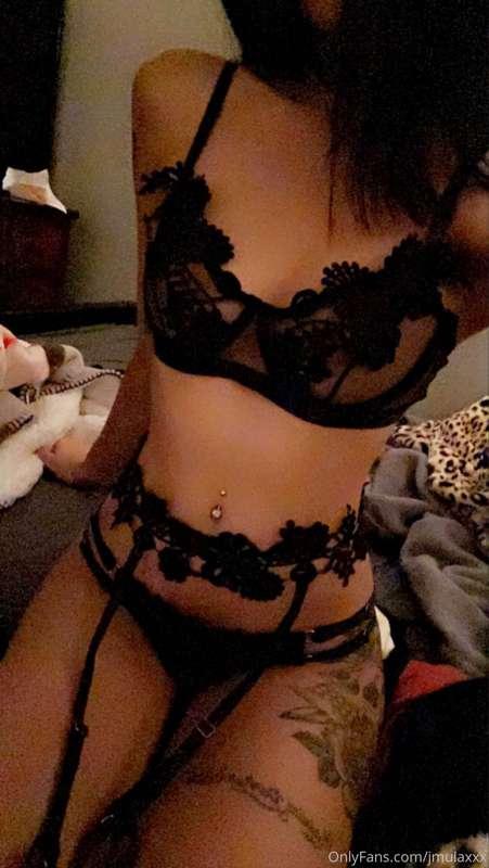 do I look good in black? 🤪