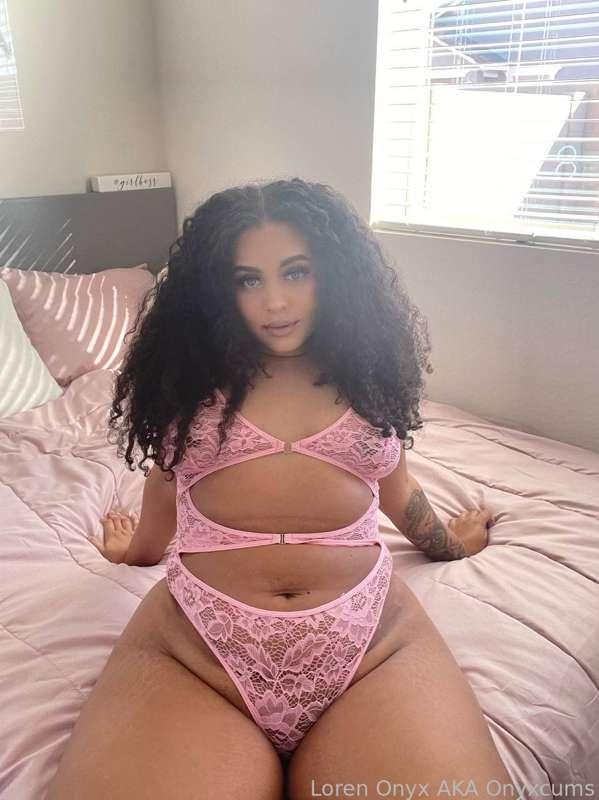 onyxcums image #1