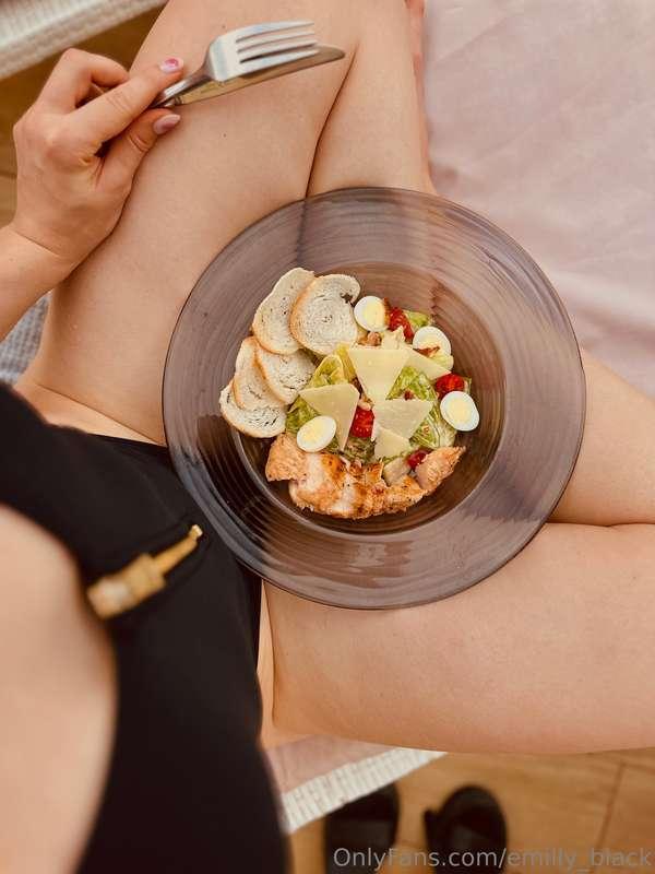 Time for fruits, sun and warm water. How do you spend your s..