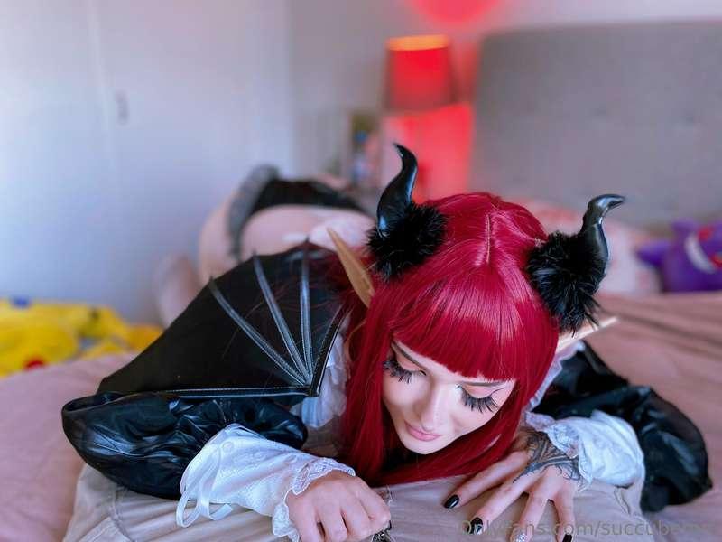 Oh no a succubus has made her way into your room, what ever ..