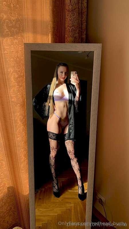She has the sexiest boobs,natural babe wants to make you cum..