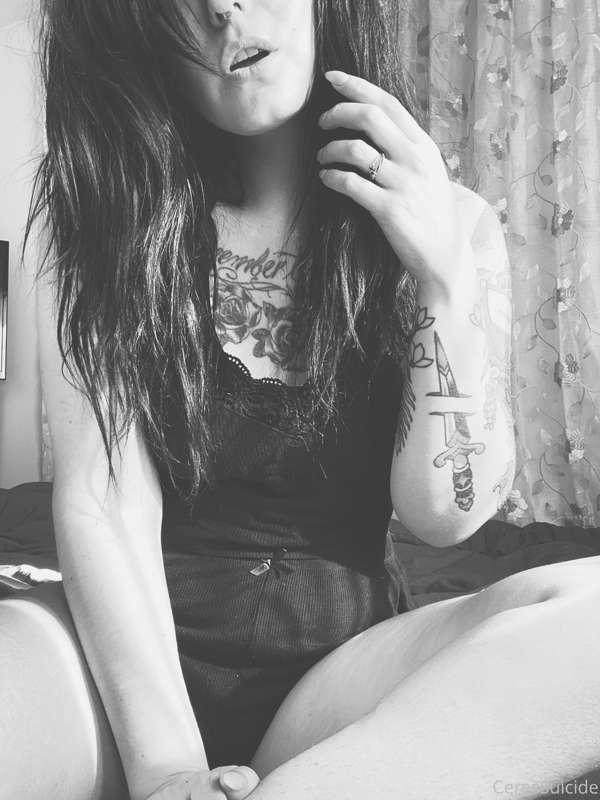 a good morning to you all!  here’s me, just woken up, still ..