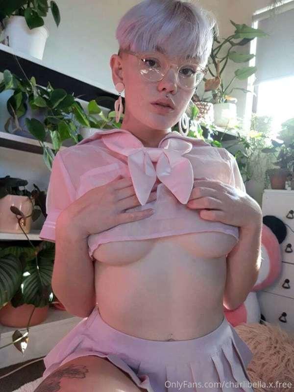 Do you like my new costume? 👉👈