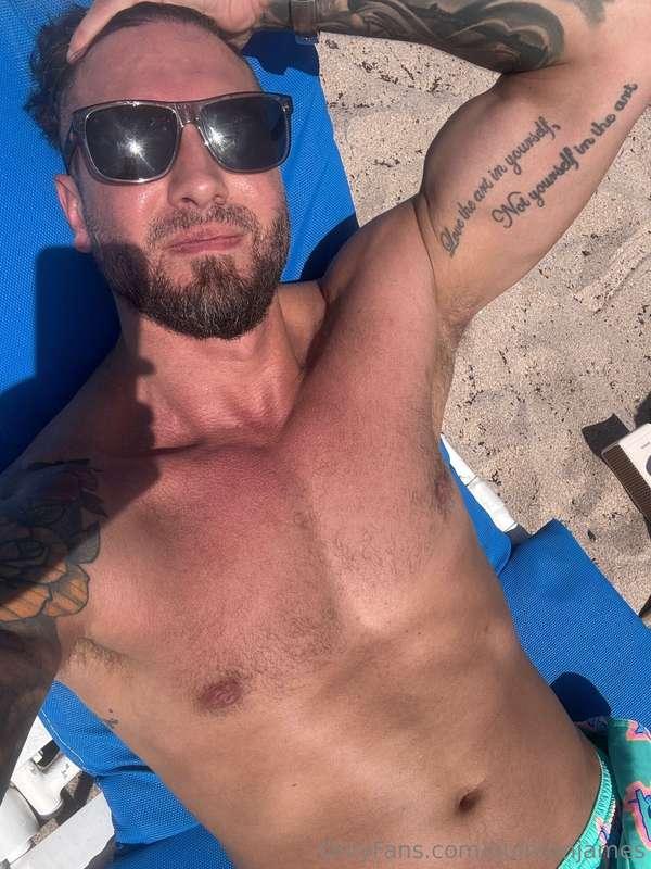 At the beach right now! 🌊 Put your hand where mine is? 😏 Lea..