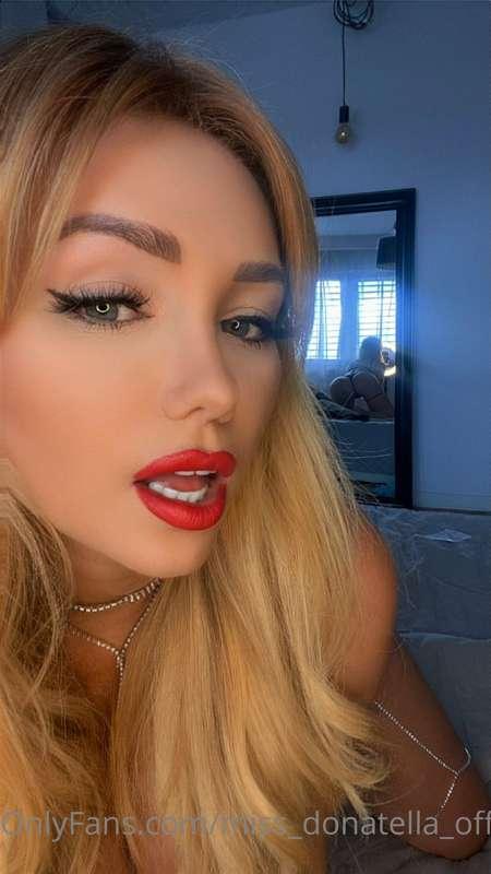 Look in the mirror 💋