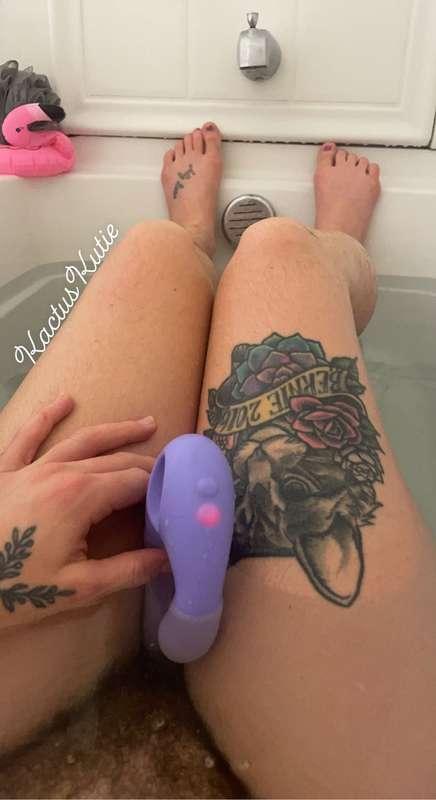 my favorite place to masturbate 💜