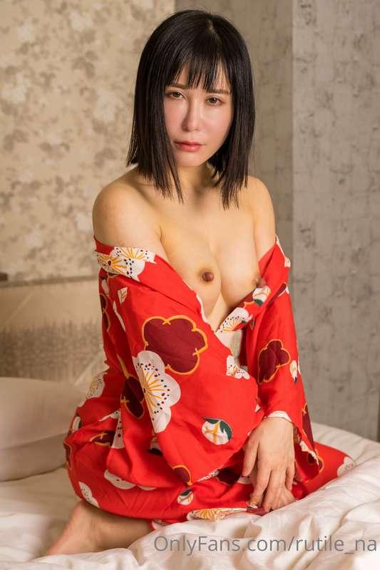 今日は3時に寝たけど、今目が覚めちゃいました。
少しだけ早く寝れたのに😭