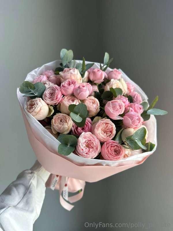 Ah, if I were given flowers right now, I'd grant any wish🥰