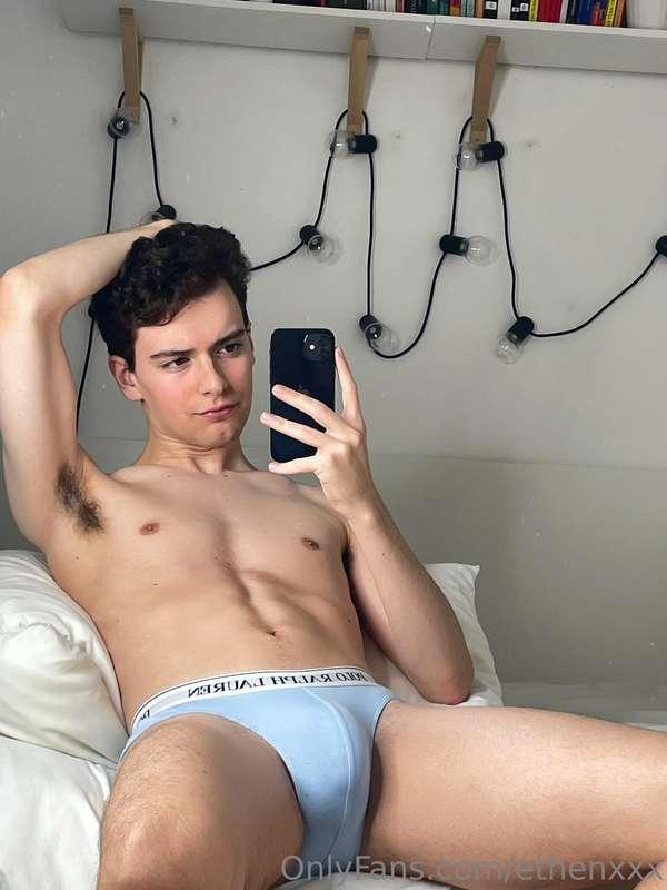 these briefs were far too tight 😮‍💨 needed to be naked 😎