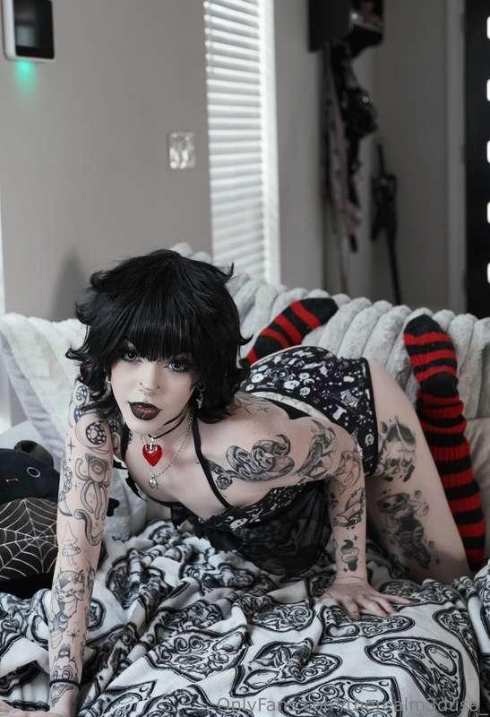 i think ur in love with a monster