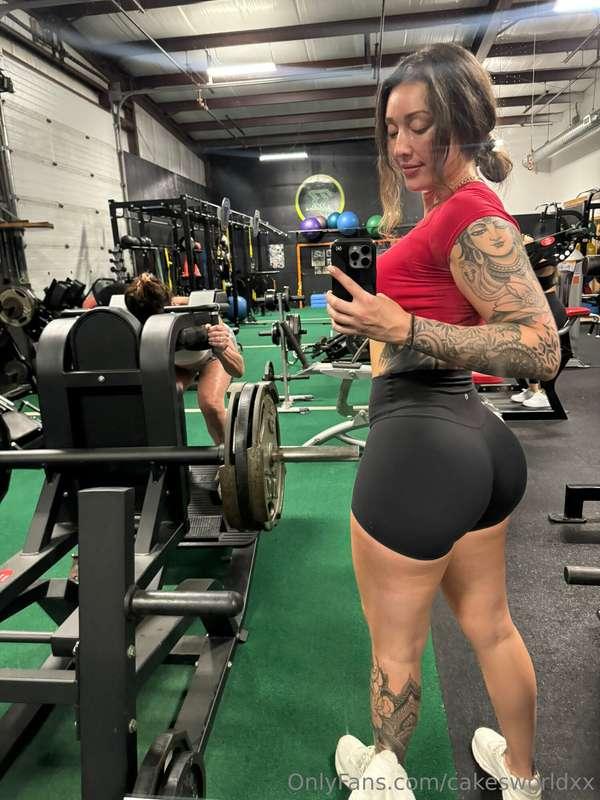 Do you really think you could handle all this ass?