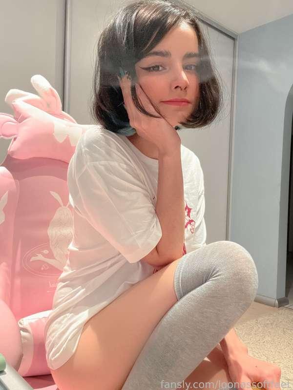 loonassoftfeet image #2
