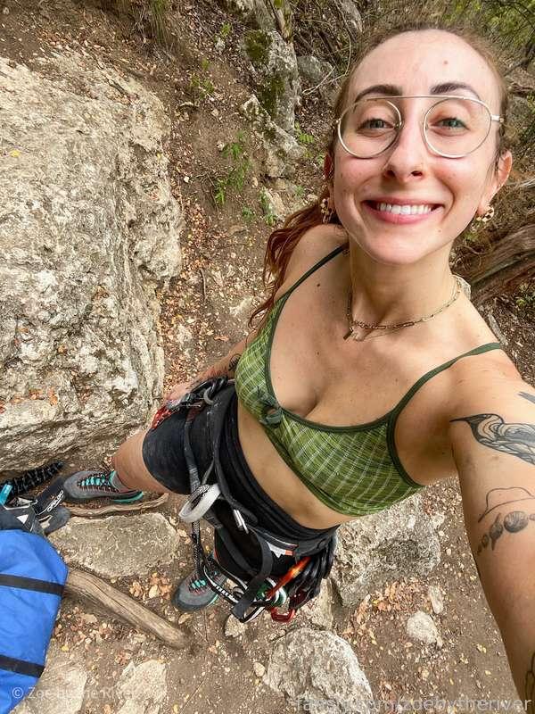 back to reality after a long weekend of dirtbag play 🤘🏻 I fucked in my tent (over and over 😉) and on my crash pad in a cave, swam under a waterfall, bouldered outdoors (and in a gym), and fit in some sport climbing outdoors before rain decided to be a party crasher...just what my lil heart and soul needed 🧡 

#fyp