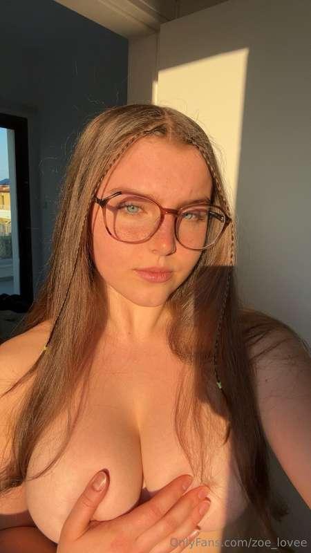 With or without glasses ? 🤓
.. finally some sunshine again 😮..