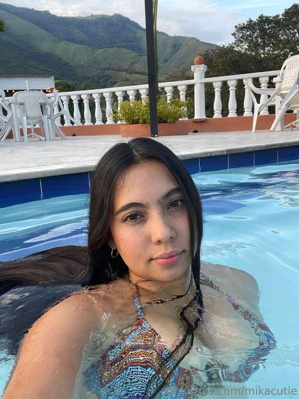 Not to brag, but I give dangerously good conversation. Test ..