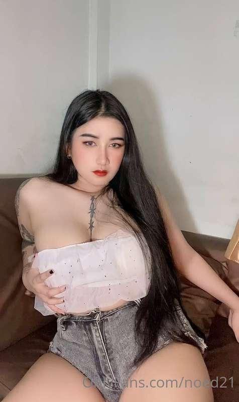 @tattoothai 🍀  Hey, I am a very naughty and curvy girl who l..