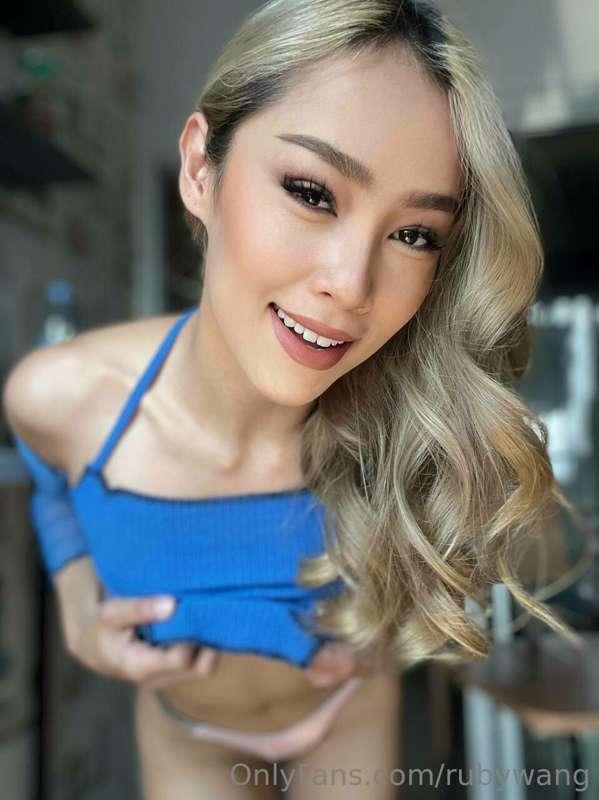 would you help me undressed ? 🙈