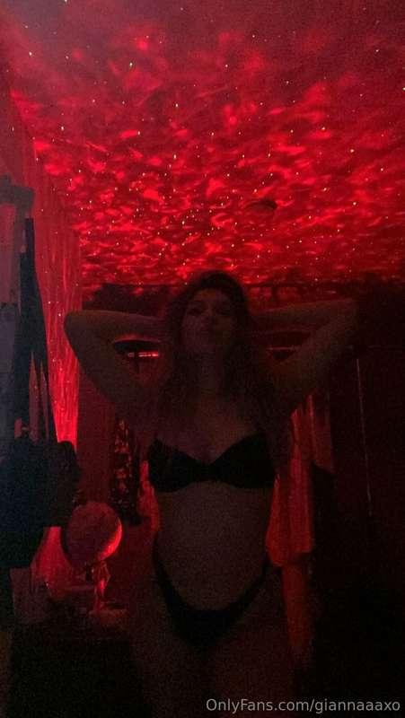 tell me all the naughty stuff you wanna do to me 😈