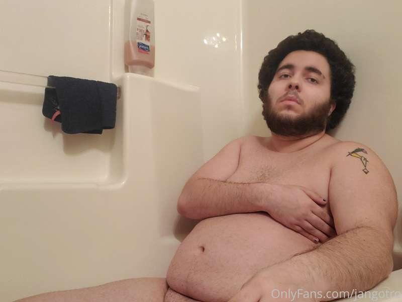 Sorry I've been gone so long. Heres some bath time pics to m..